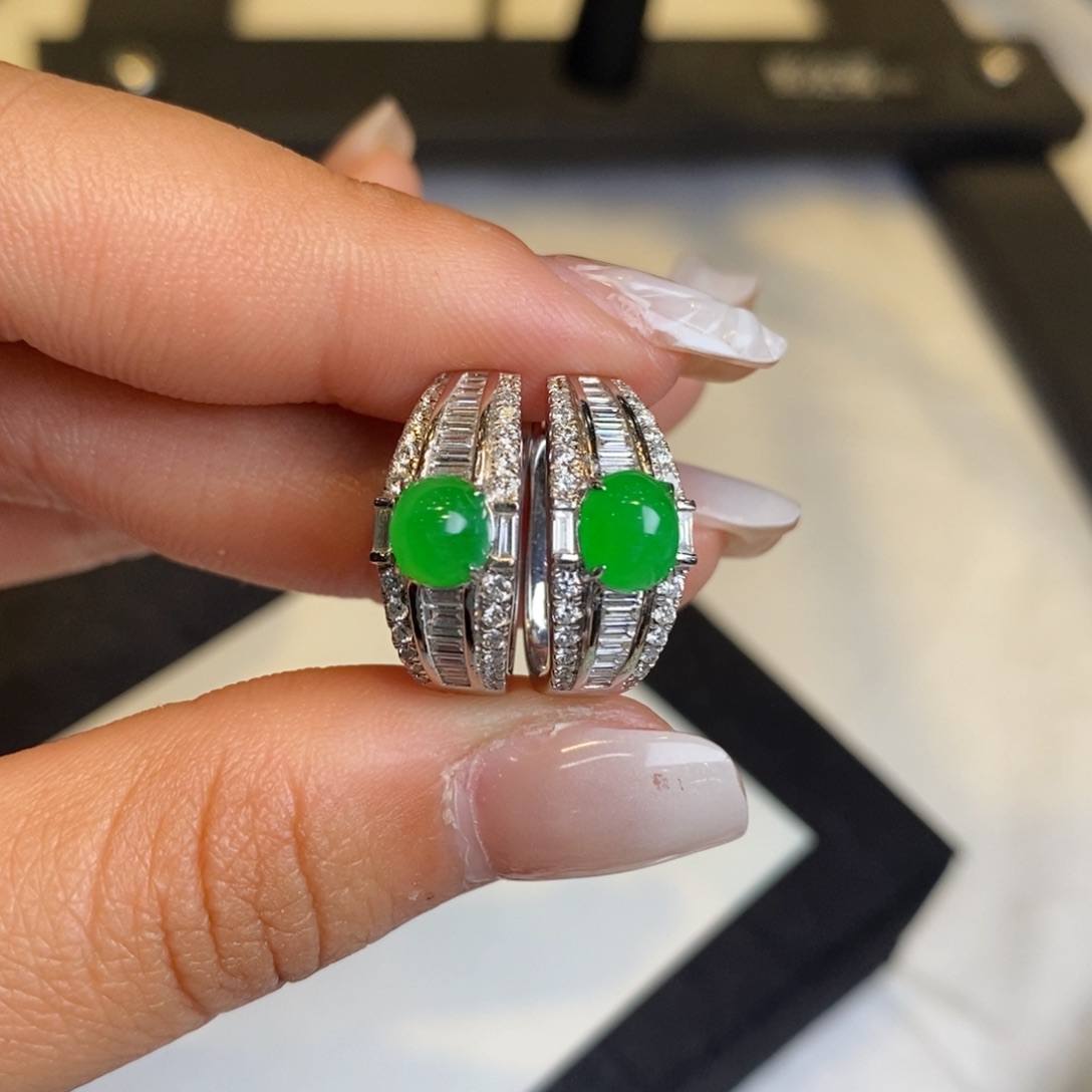 翡翠耳饰18K金镶嵌设计款蛋面耳包