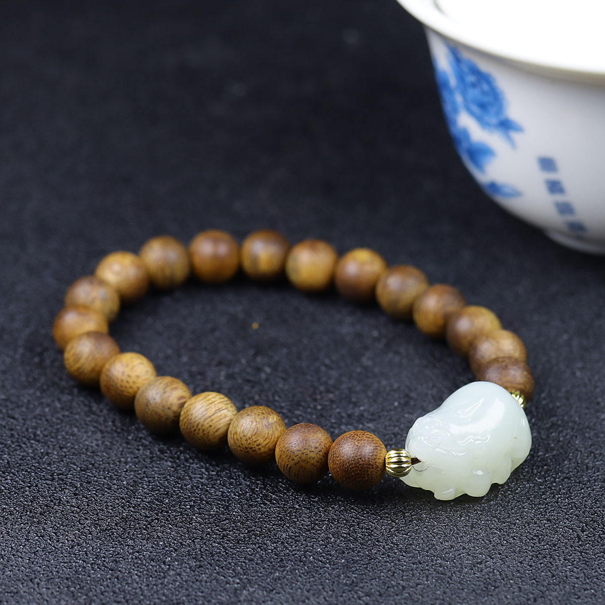 1129112和田玉貔貅手串