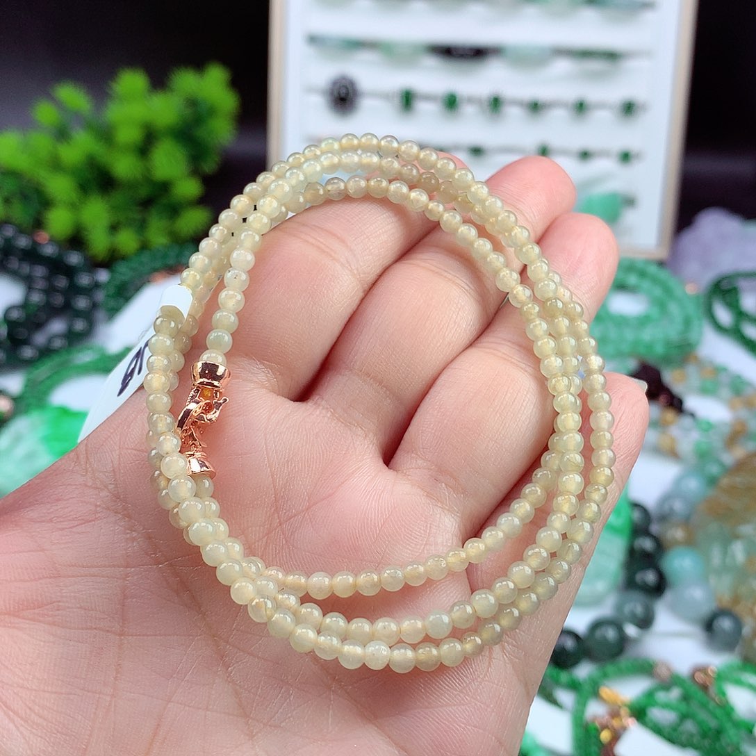 翡翠颈饰未镶嵌项链