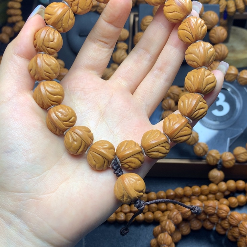 【闪购商品】桃核手串香*。野生籽17手串