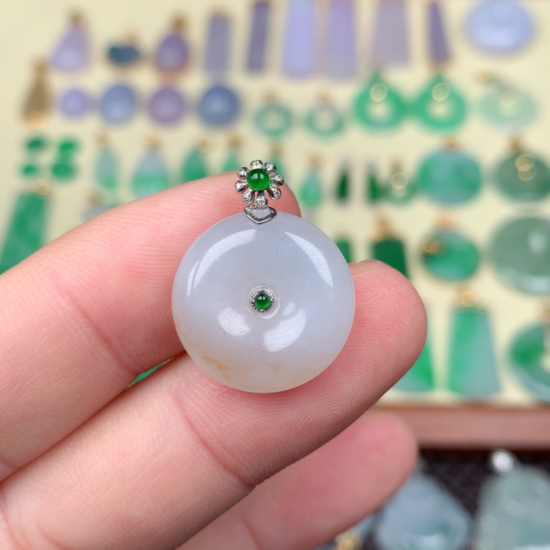 翡翠吊坠(不含链)18K金镶嵌