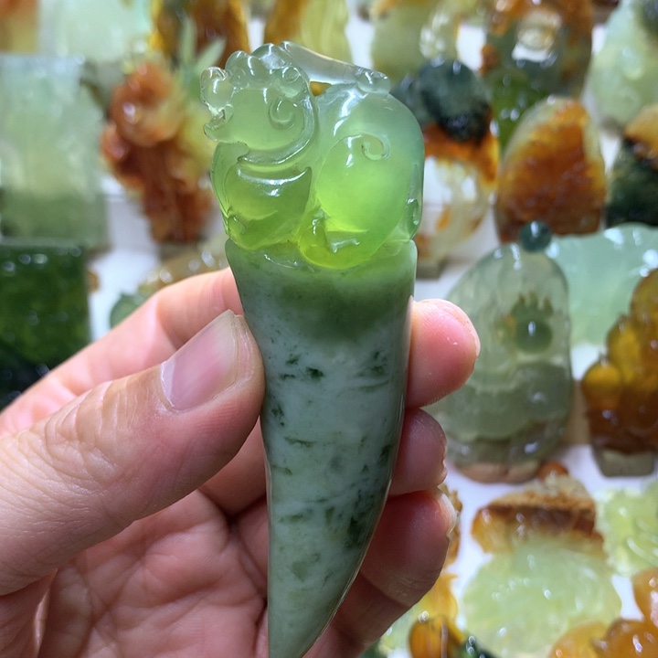 蛇纹石玉珠宝半成品未镶嵌