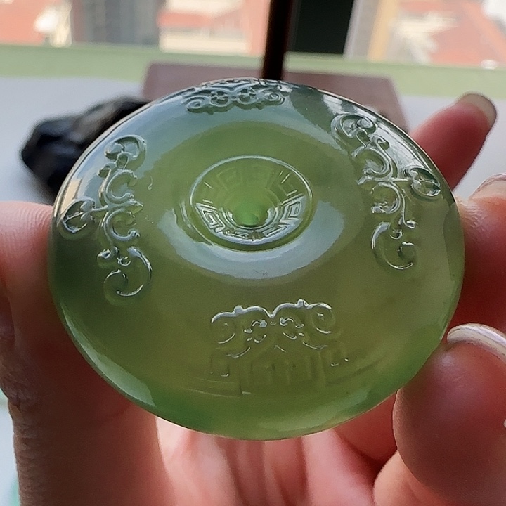 岫玉未镶嵌颈饰岫玉