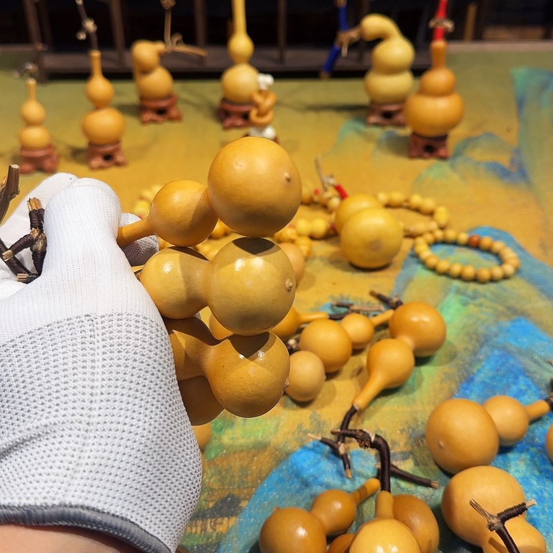 逸***云手把八宝葫芦一把抓