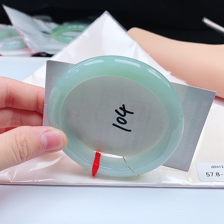 翡翠手镯未镶嵌缅甸天然a货手镯57+