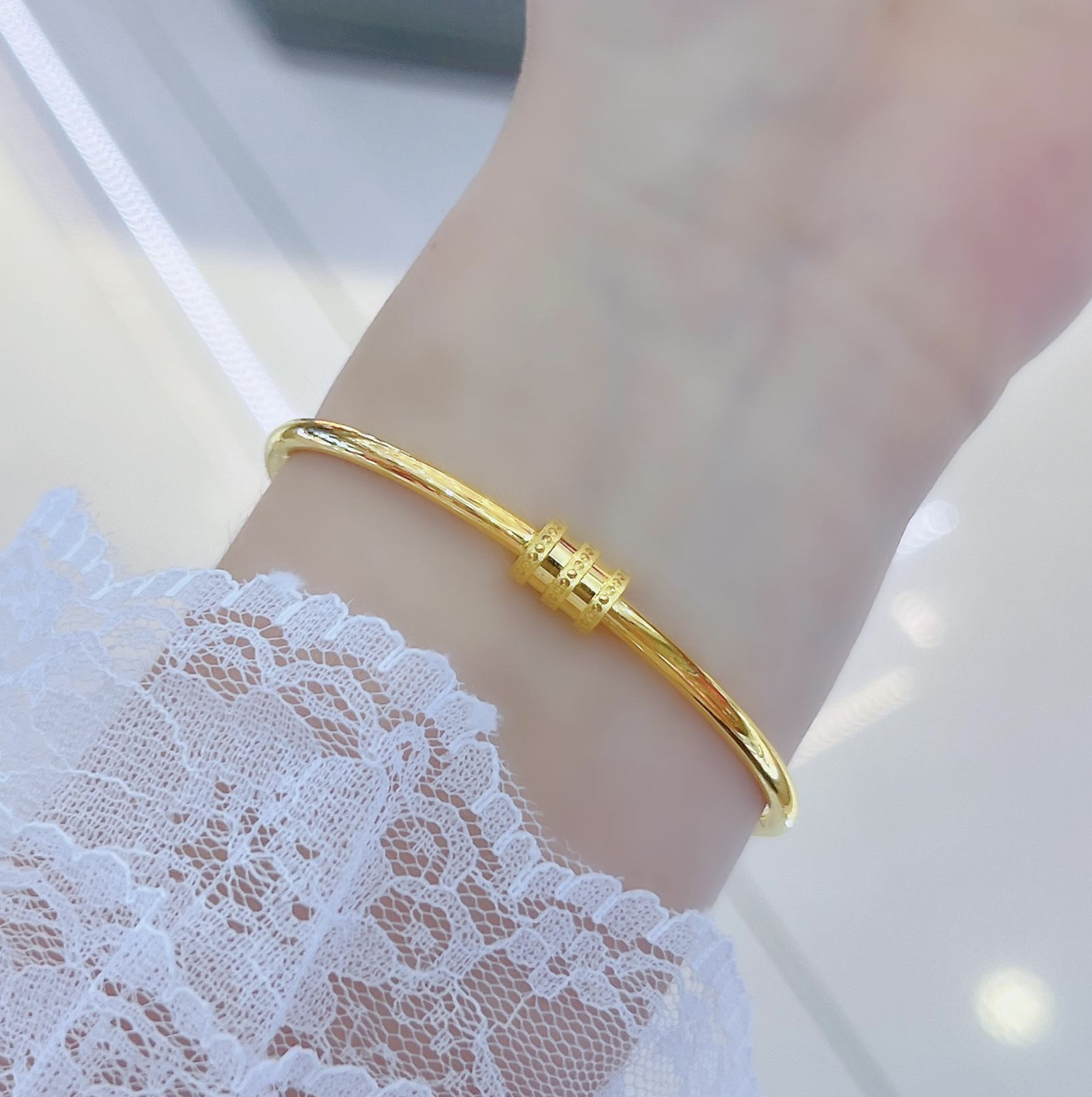 足金999 经典螺丝小蛮腰扭扭弹力手镯