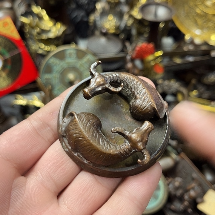 顺顺利利，铜器摆件