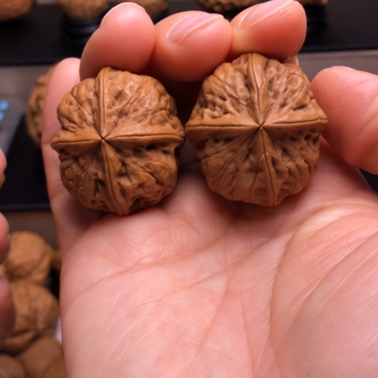 文玩核桃把件四楞6