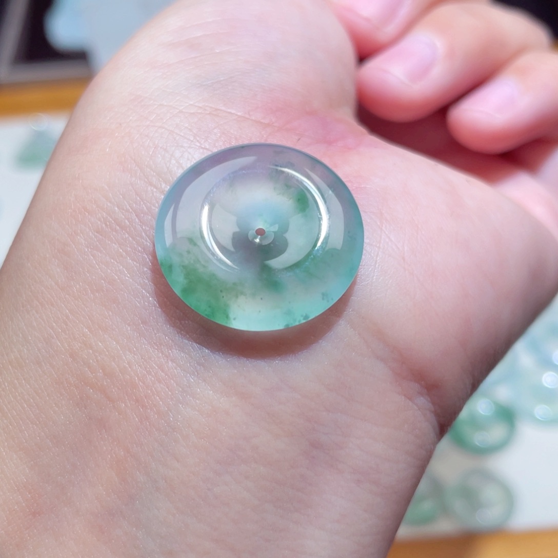 颈饰未镶嵌翡翠扣子