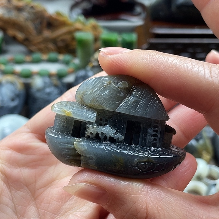 和田玉颈饰未镶嵌