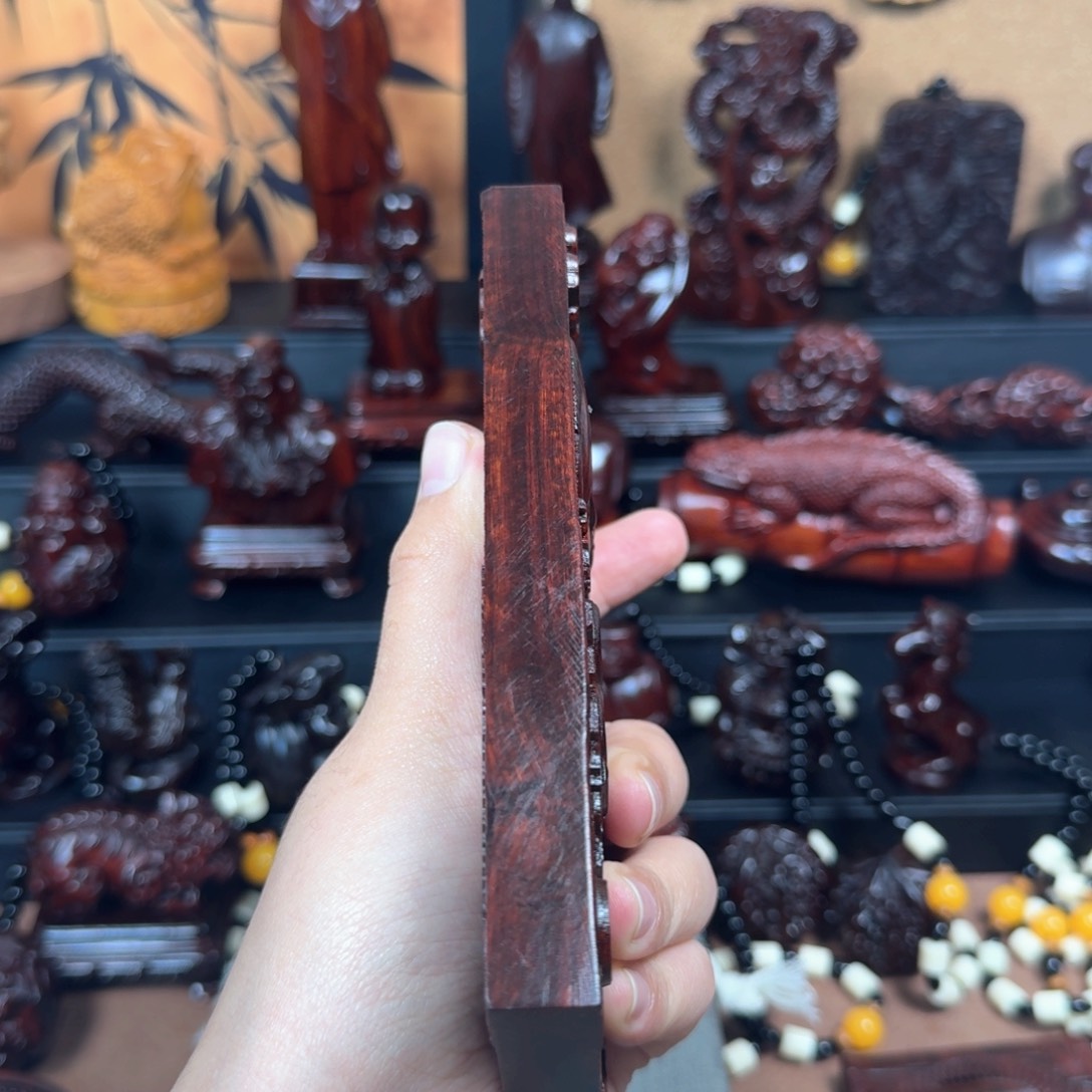 小叶紫檀一个大老板手把件