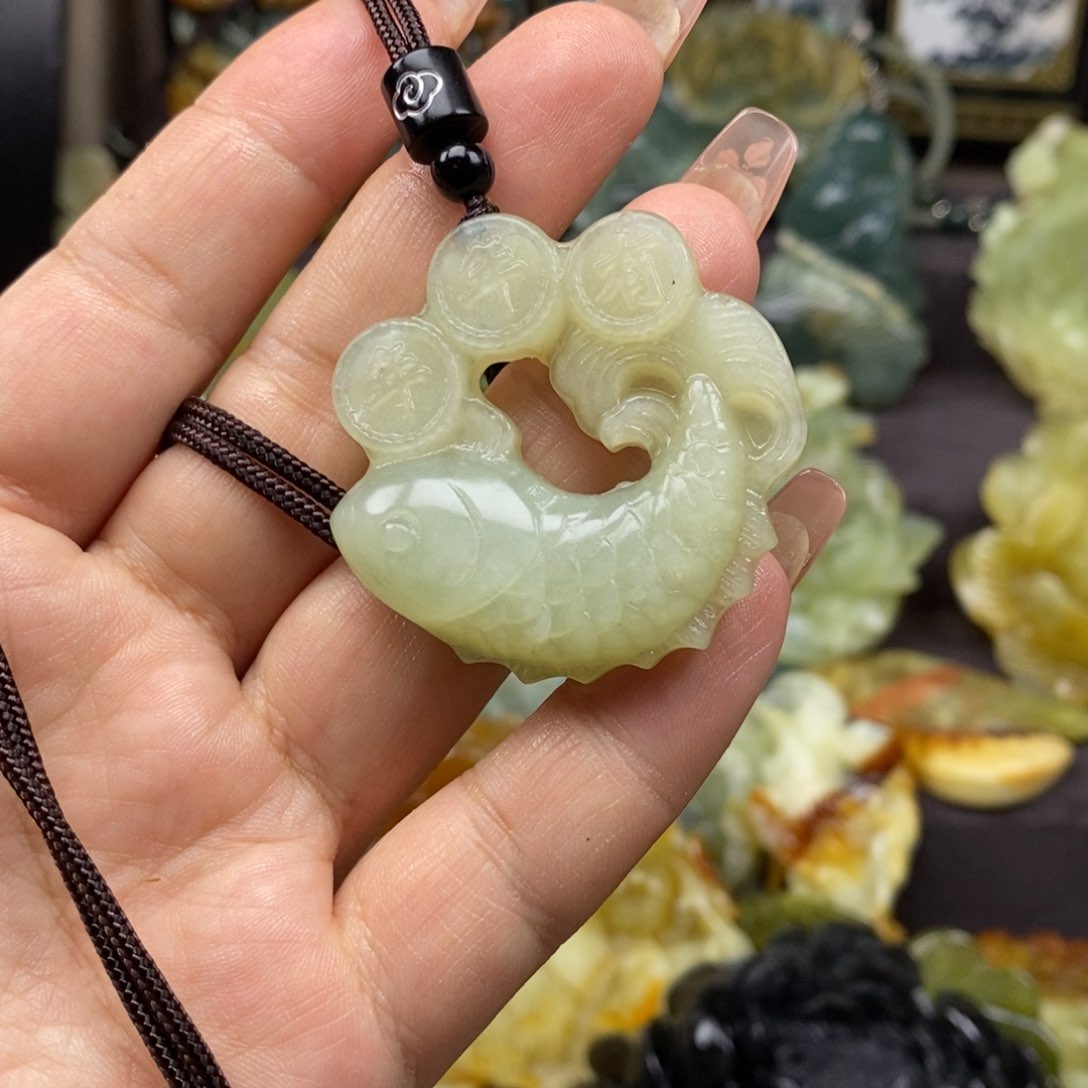 蛇纹石玉未镶嵌吊坠(赠链)