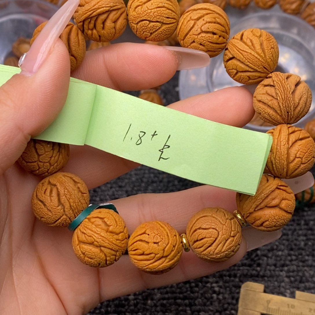 秦岭山脉龙纹桃核 14