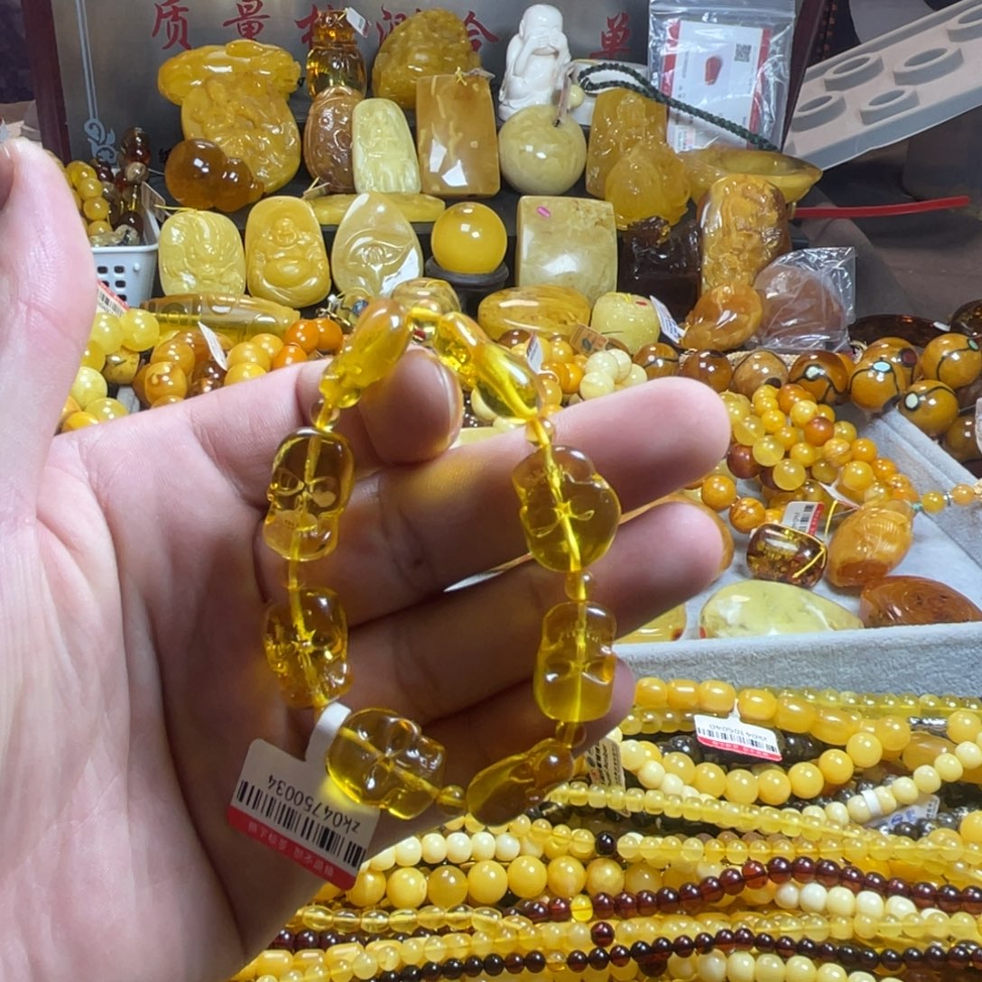未镶嵌琥珀珠宝奇石