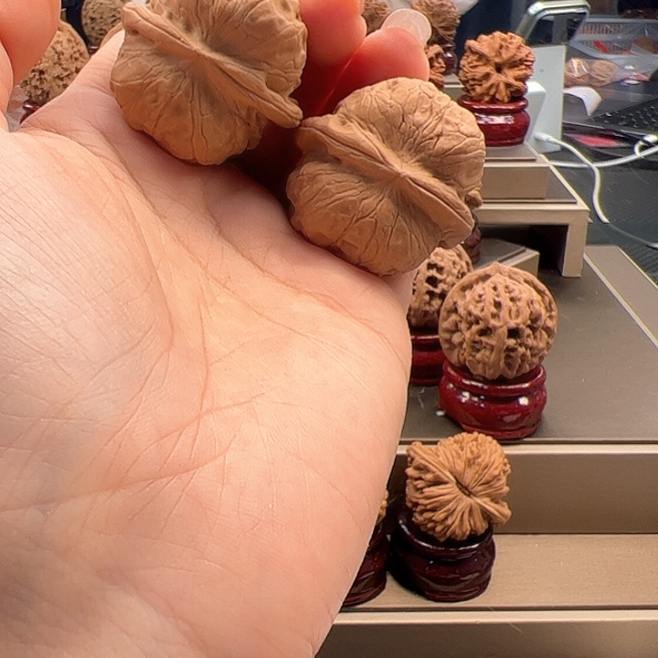 文玩核桃把件36 达摩 r-012