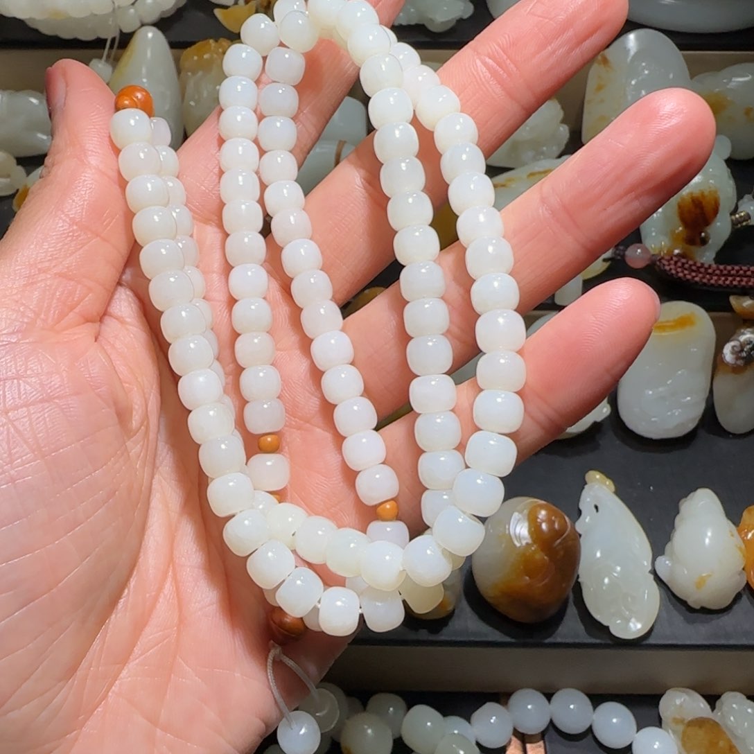 和田玉颈饰未镶嵌?****?