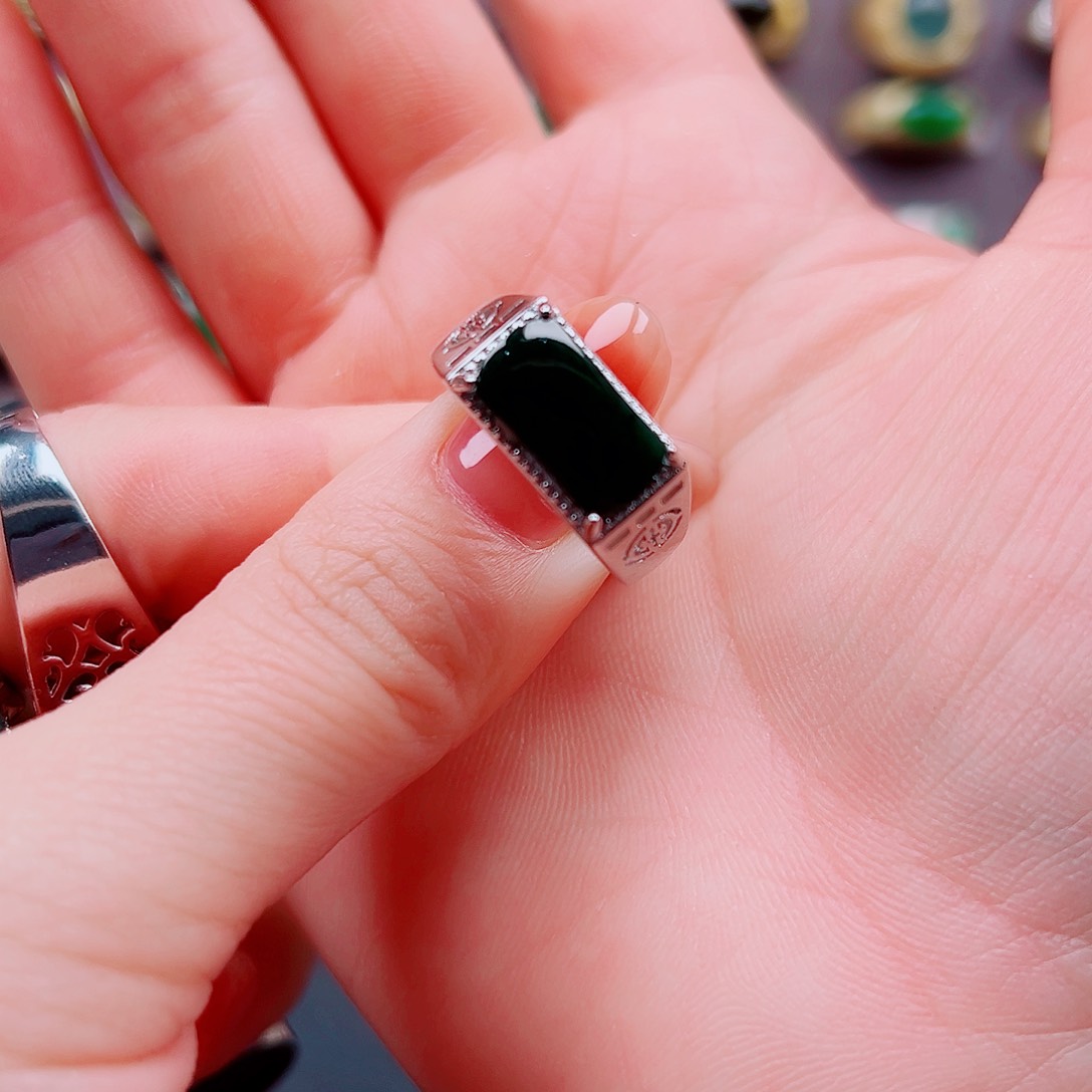 未镶嵌戒指翡翠11