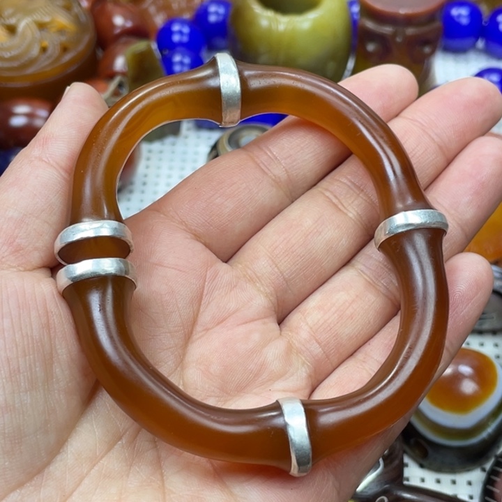 玛瑙/玉髓颈饰未镶嵌