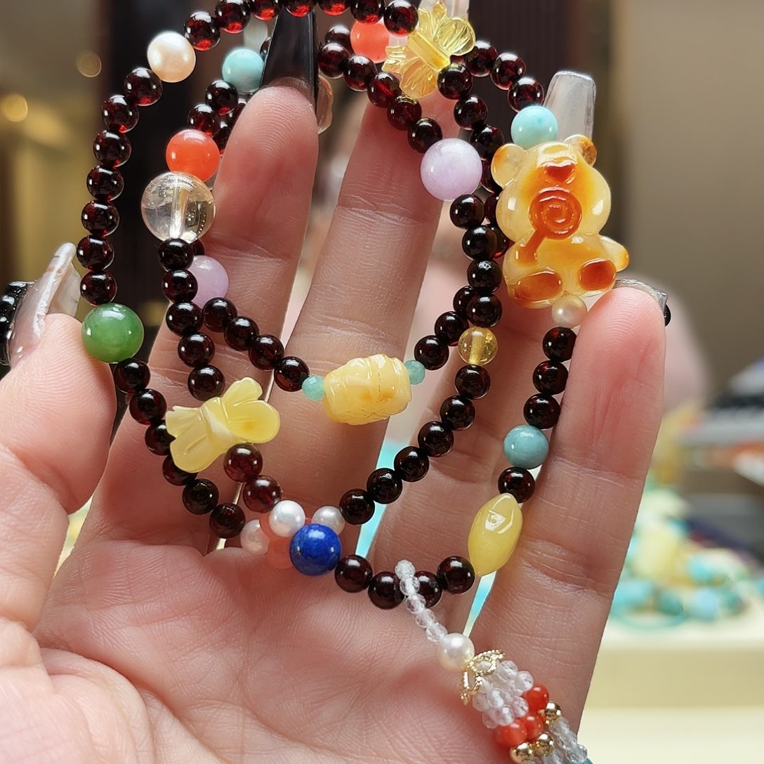 琥珀颈饰未镶嵌琥珀