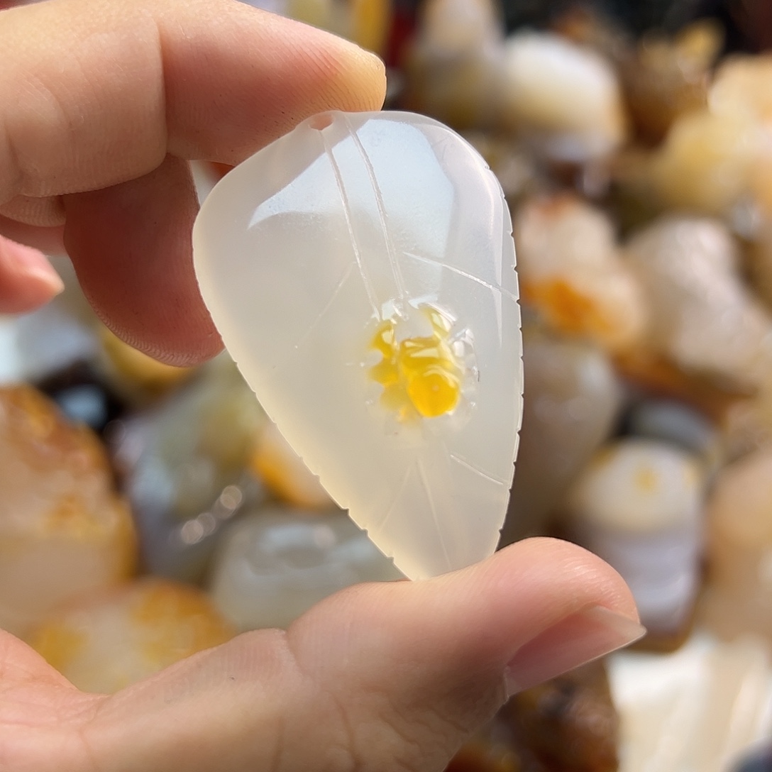 玛瑙/玉髓未镶嵌颈饰