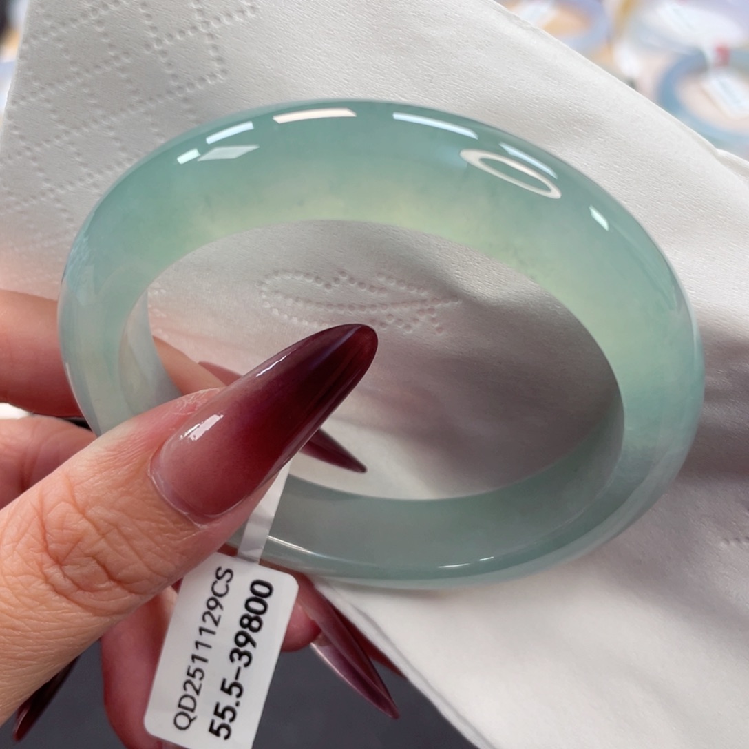 未镶嵌手镯翡翠6号55.5冰透渐变湖水绿