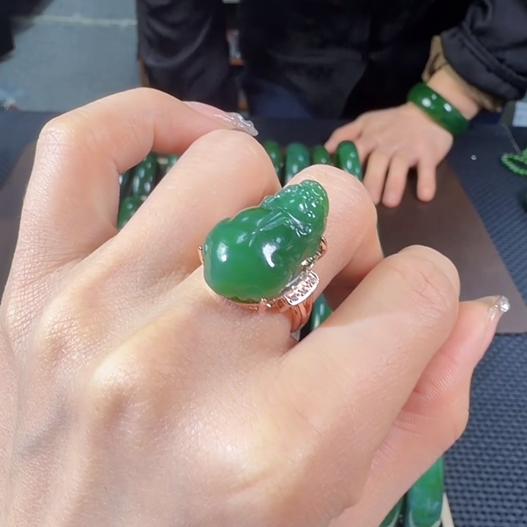 和田玉（碧玉）合金戒指
