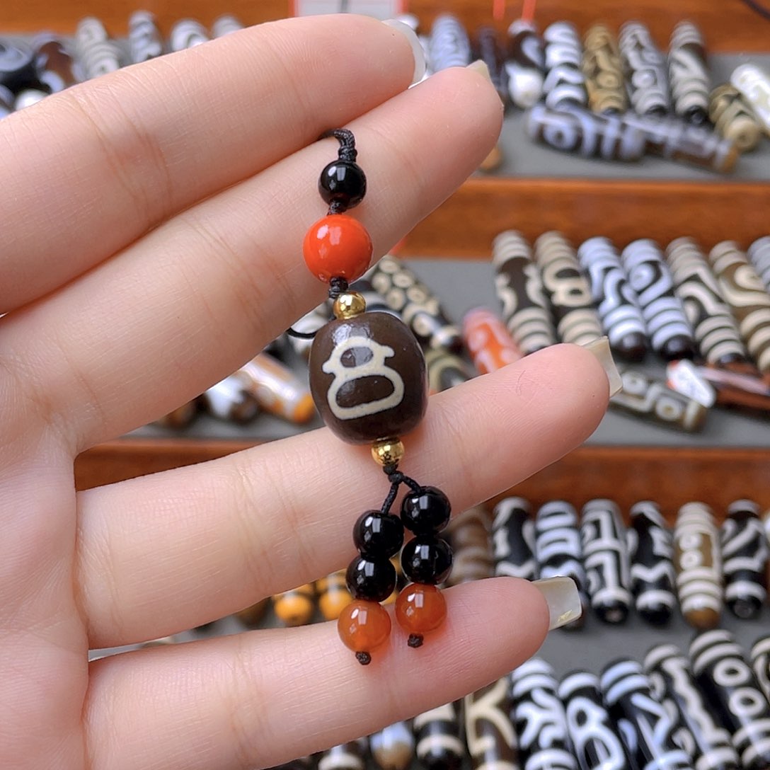 未镶嵌颈饰玛瑙/玉髓