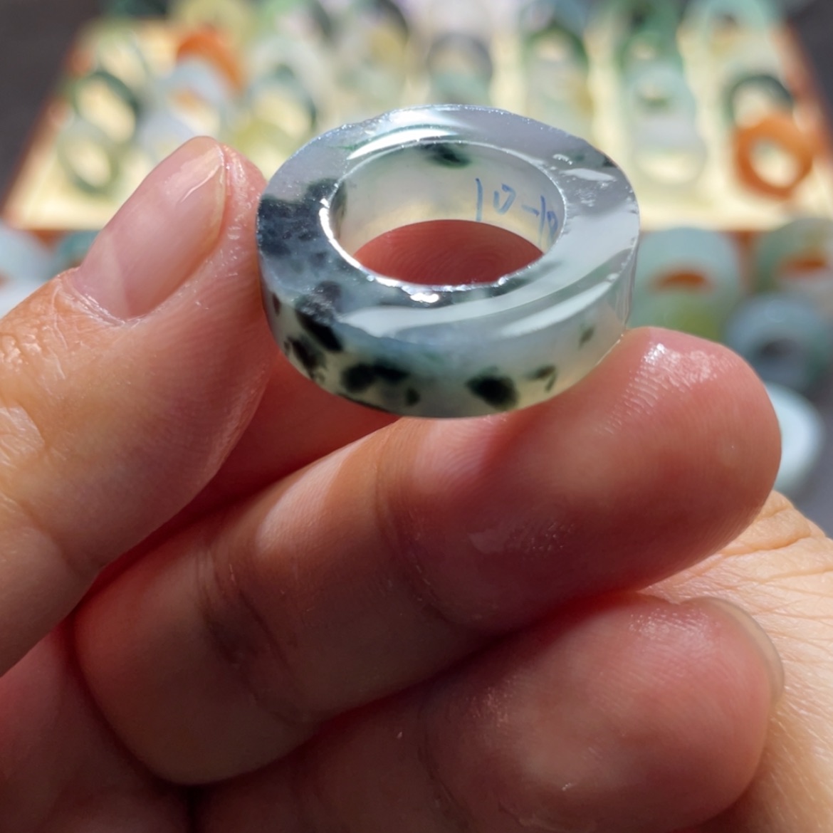 【闪购商品】定制翡翠未镶嵌天然翡翠10-18圈