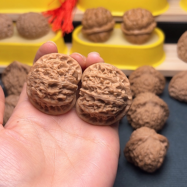 文玩核桃把件40宫灯