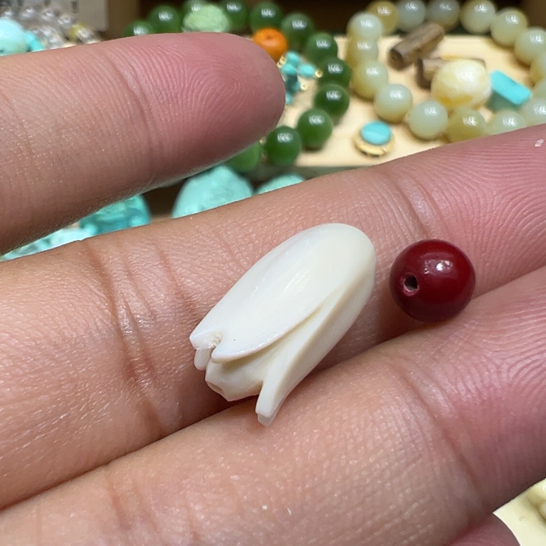 南红玛瑙未镶嵌颈饰