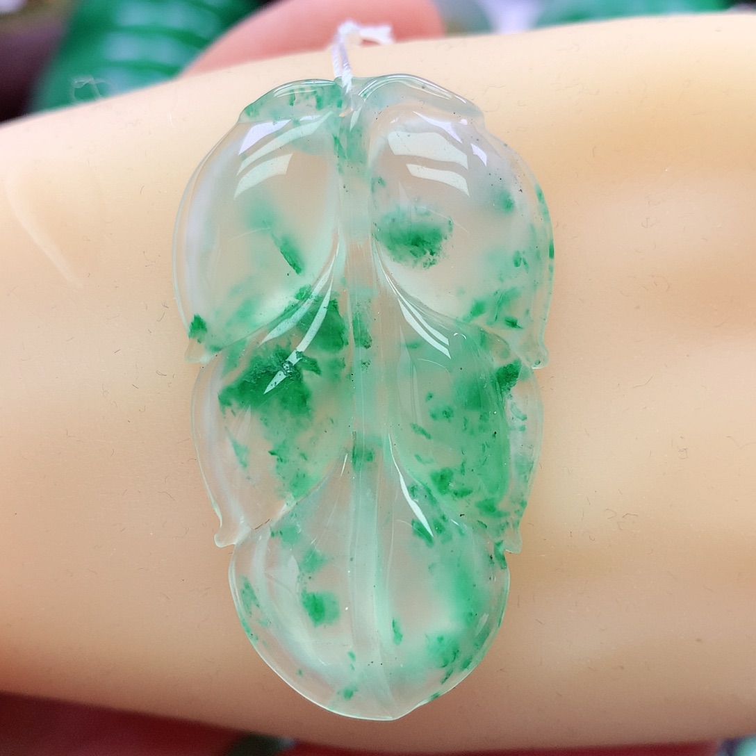 石英质玉颈饰未镶嵌