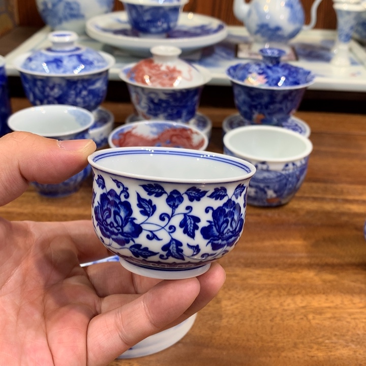 晓月柴窑 缠枝卢氏杯