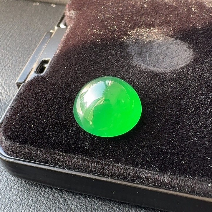 翡翠裸石天然翡翠A货满色裸石蛋面