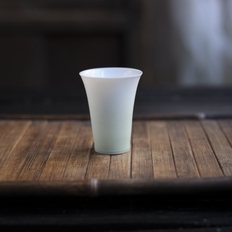 阿茶-渐变绿直口杯（厦黄丽君8402）