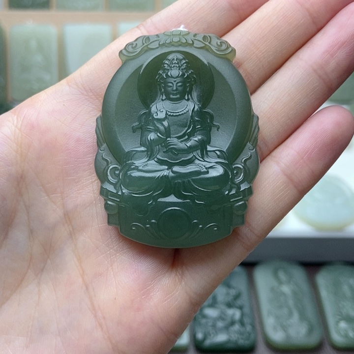 和田玉未镶嵌颈饰