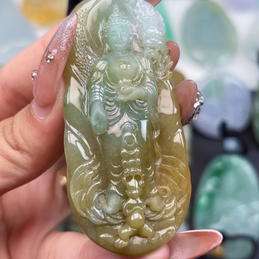 翡翠未镶嵌颈饰佛