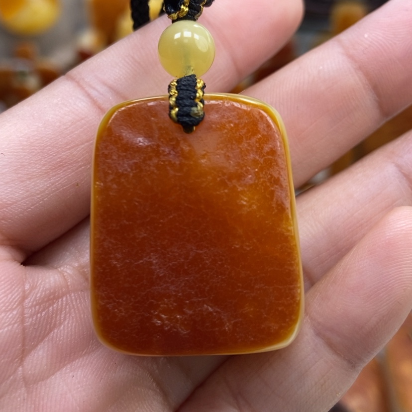 【闪购商品】琥珀颈饰未镶嵌
