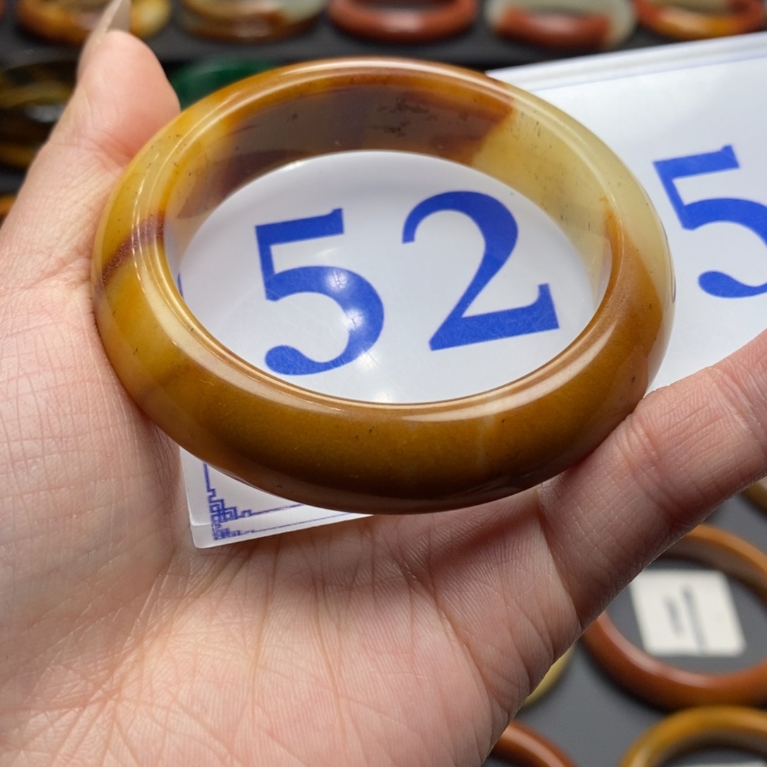 石英质玉（黄龙玉）手镯未镶嵌