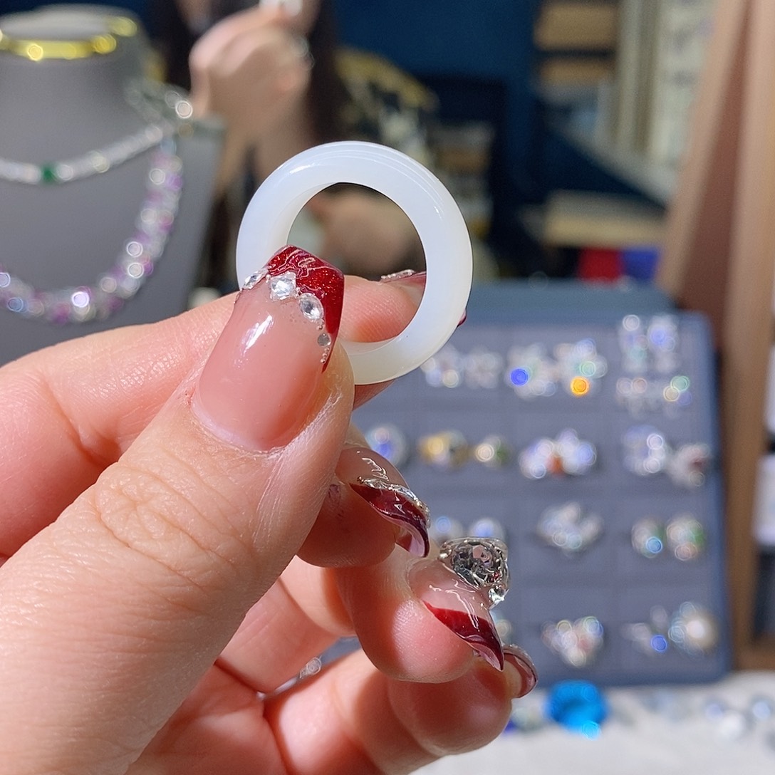 和田玉戒指未镶嵌