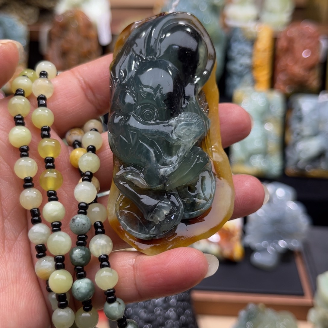 蛇纹石玉未镶嵌吊坠(赠链)