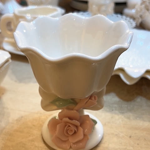 珐琅粉色花高脚杯两个