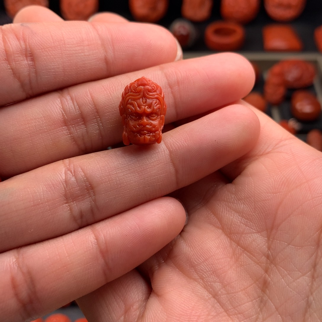 南红玛瑙精工雕刻大黑天11+未镶嵌