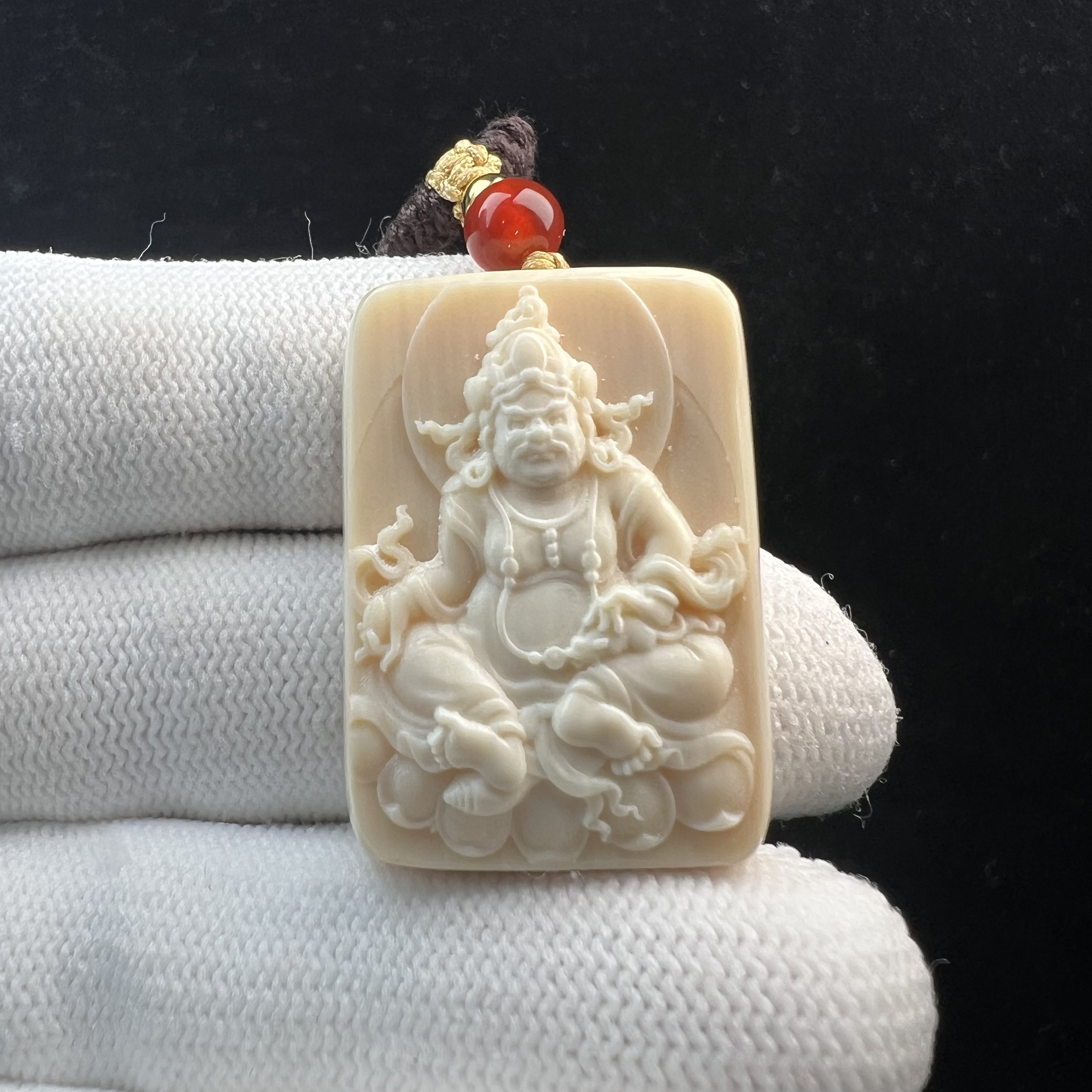 H2721 天然猛犸牙 黄财神 24*32.9*10.6mm支持鉴定 假一罚四