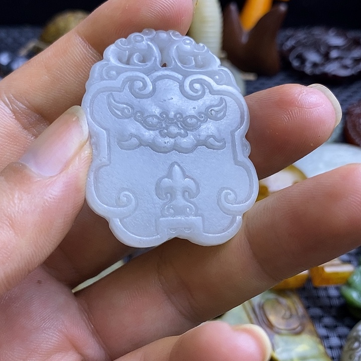 和田玉（糖玉）未镶嵌颈饰