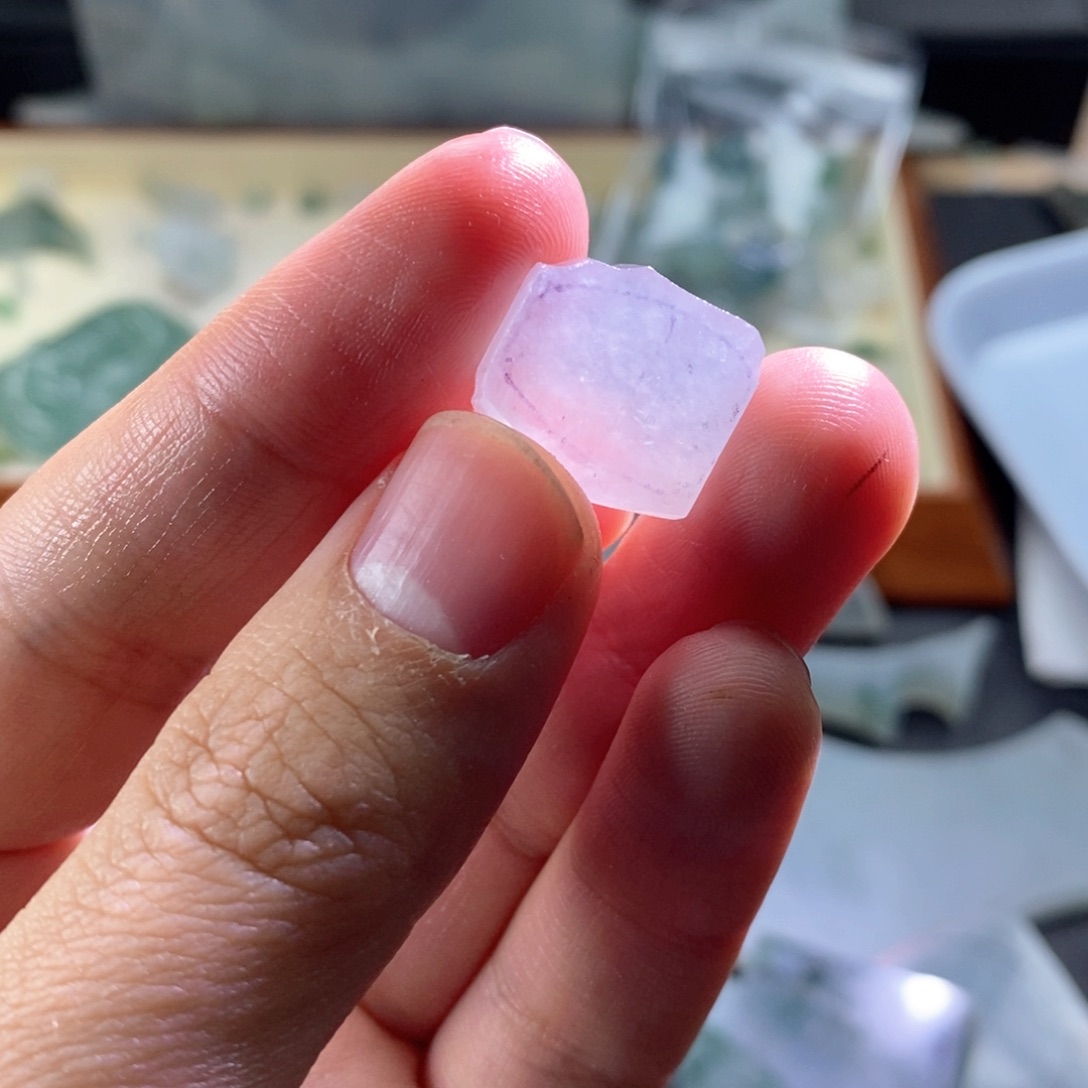 翡翠未镶嵌颈饰定制