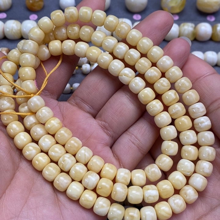 蜜蜡裸石未镶嵌老型