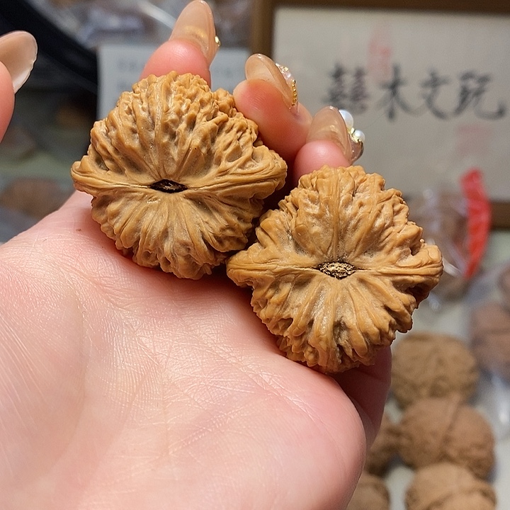 文玩核桃吊坠39南疆