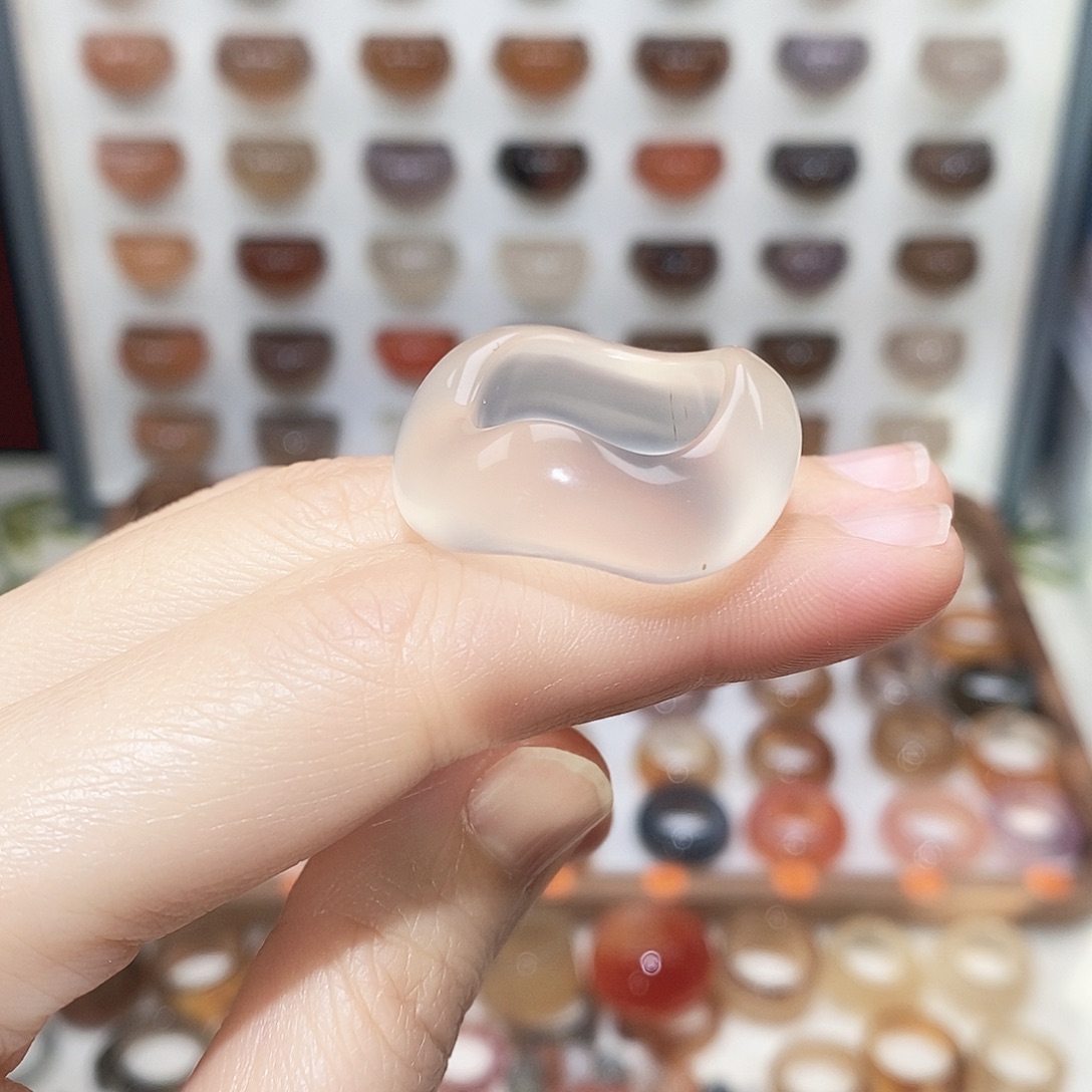 玛瑙/玉髓未镶嵌戒指港17码扭扭戒包容不退换