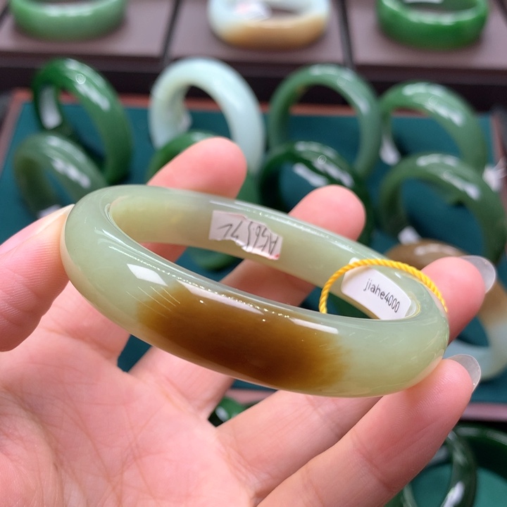未镶嵌手镯和田玉（糖玉）