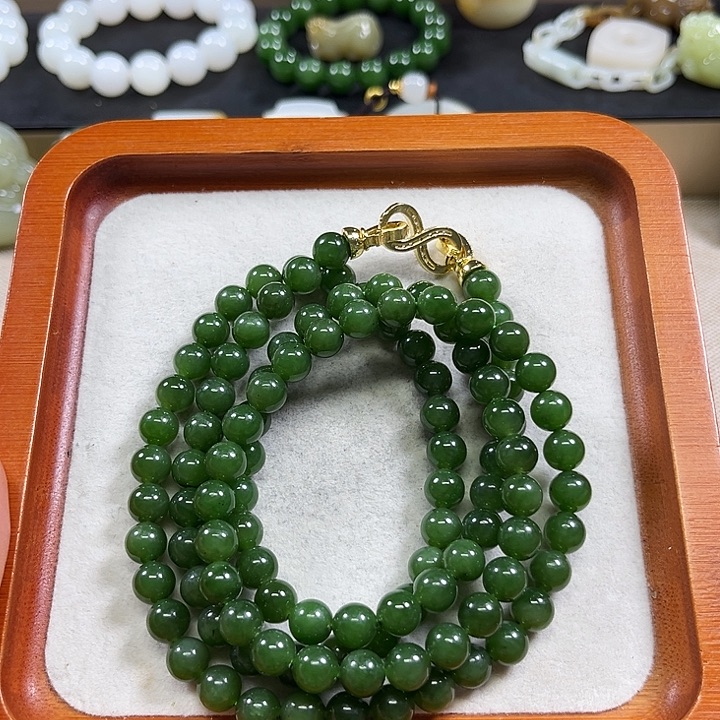 和田玉（碧玉）未镶嵌颈饰